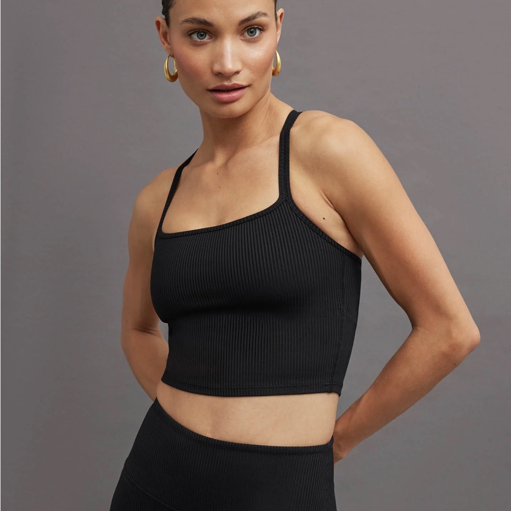 EUC Carbon38 cropped ribbed strappy camisole/tank in black - Picture 2 of 16